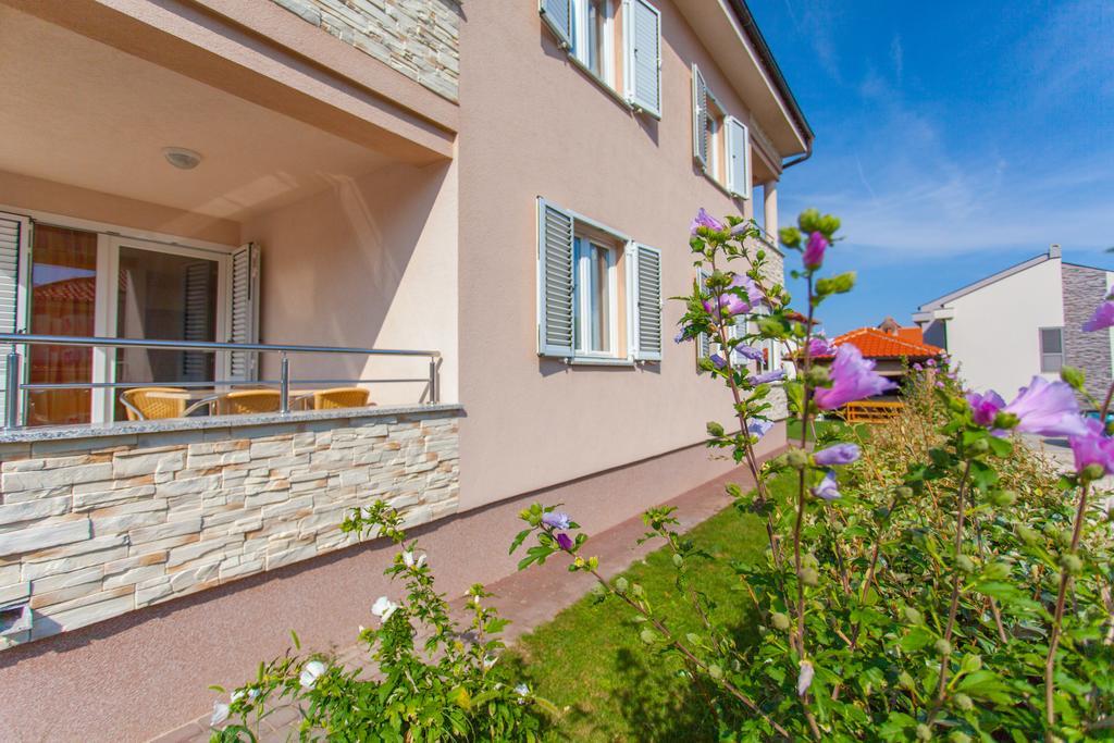 Apartments Mia Baška Екстериор снимка