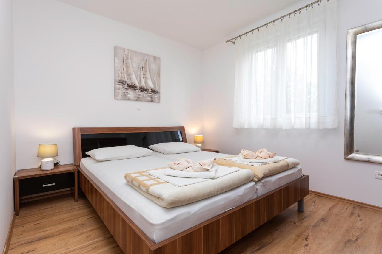 Apartments Mia Baška Екстериор снимка
